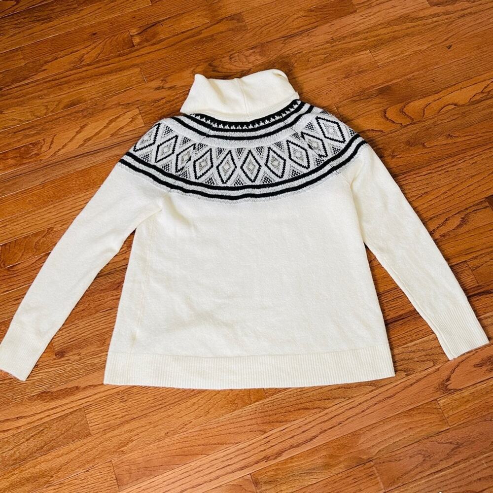 Old Navy Fair Isle Turtleneck Sweater White Black Size S
